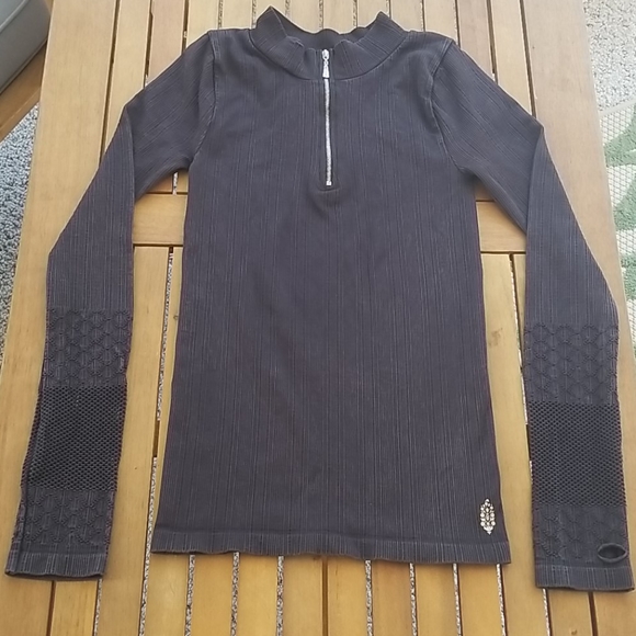 Free People Movement Activewear Slay Top M/L - Picture 4 of 10